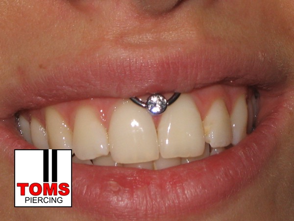 Smileypiercing2.jpg