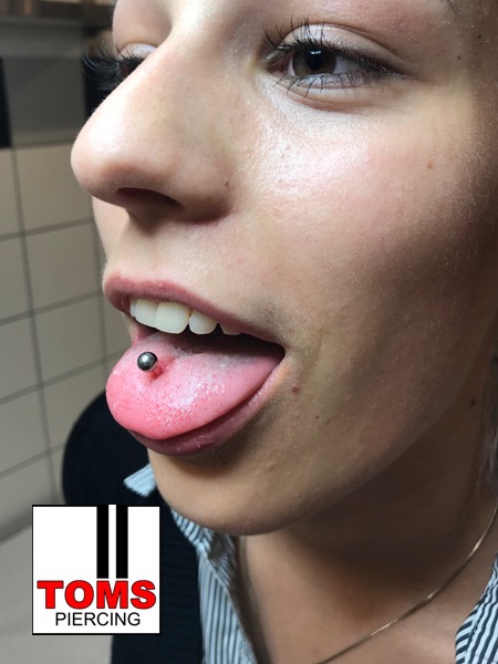 Zungenpiercing.5jpg