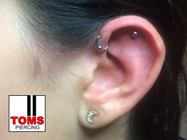 Forwardhelixpiercing5.jpg