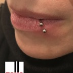 Lippenpiercing1.jpg