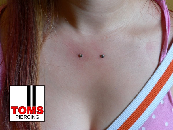 Microdermalpiercing13.jpg